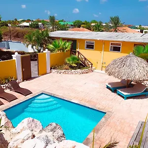 Casa Di Caribe - Palmtree Willemstad