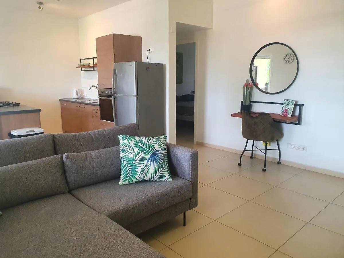 Apartment Hibiscus Beach House Apartments, Cas Grandi