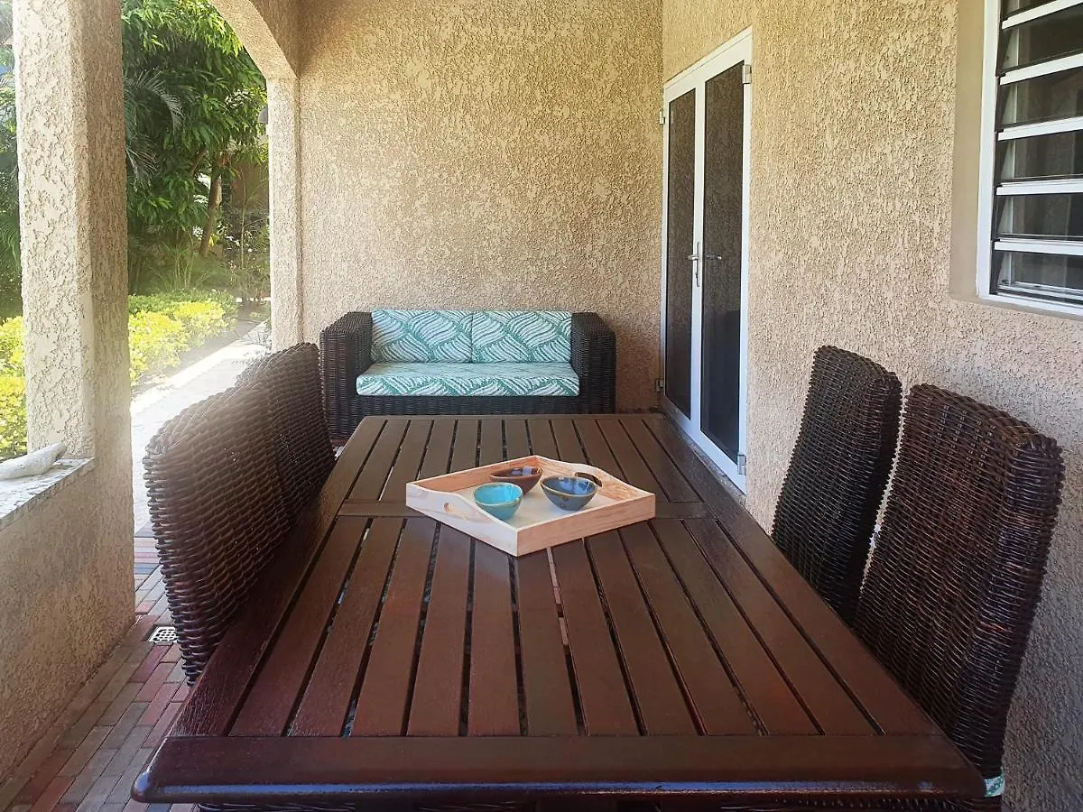 Apartment Hibiscus Beach House Apartments, Cas Grandi