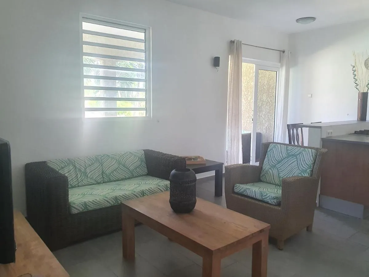 Apartment Hibiscus Beach House Apartments, Cas Grandi