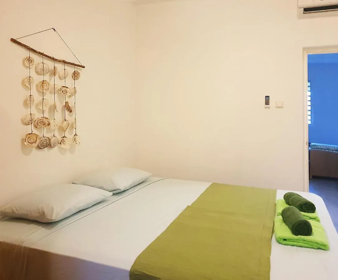 Hibiscus Beach House Apartments, Cas Grandi Apartment